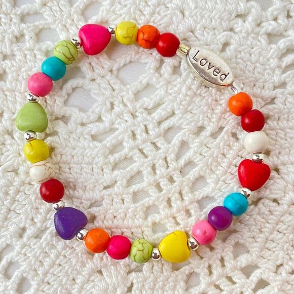 LOVED Charm Heart Howlite Beaded Bracelet - Picture 2 of 2